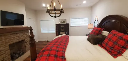 Tennessee Getaway (near Jack Daniel’s and Nearest Green distilleries)