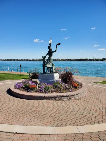 Blueberry Hill...sweet 3 bedroom vacation home in beautiful St. Clair.