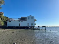 Waterfront 2 Bed 2 bath, Woodstove + INCREDIBLE VIEWS right on Bodega Bay!