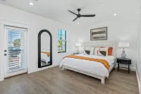 Flamingo! New! Steps to Beach! - Bungalows
