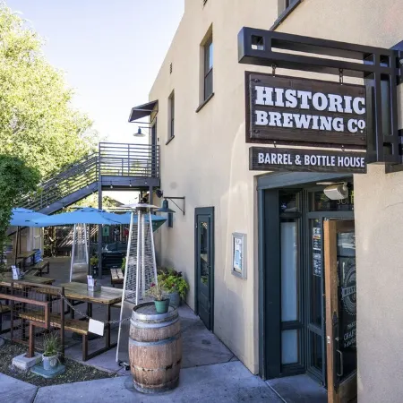 Apartment in the Heart of Downtown above an amazing Brewery!