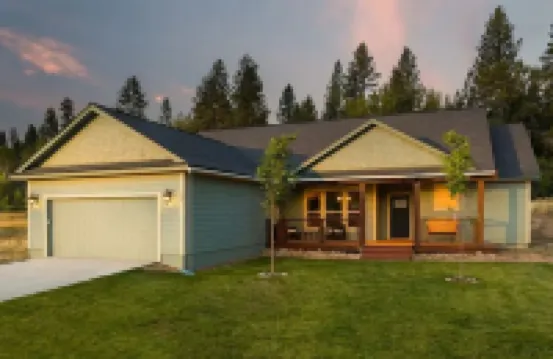 Refined Living Surrounded by Beautiful Scenery and Amazing Wildlife