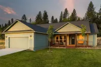 Refined Living Surrounded by Beautiful Scenery and Amazing Wildlife