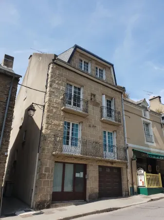 Apt T3 with garage, street of the port, Cancale, 50 m sea and harbor of Houle Отели рядом с достопримечательностью «CORD(e)»