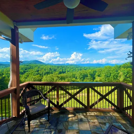 Big Mountain Views, Minutes to Wineries, Hot Tub