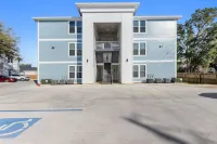 Sandy Beach 2 Bed Apt.