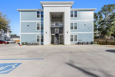 Sandy Beach 2 Bed Apt.