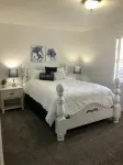 Stylish and Spacious Townhouse overlooking Andrews Lake Hotels near Flowers Foods Heritage Center-History in the Baking