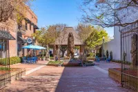 A Beautifully Balanced Bungalow! Hotel a New Bern