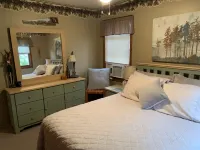 Cabin Located in the Manistee National Forest with all the Comforts of Home