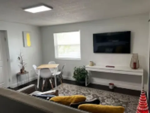 Spacious Apartment Central Located Hotels in Hialeah