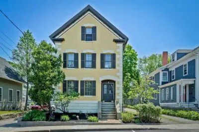 2BR/2.5Bath|KING Suite|Balcony|Reserved Parking! Hotels near Cape Ann