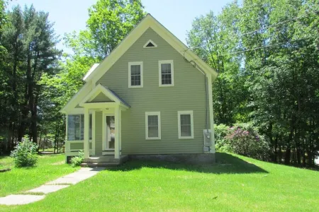 Downtown North Conway Village House