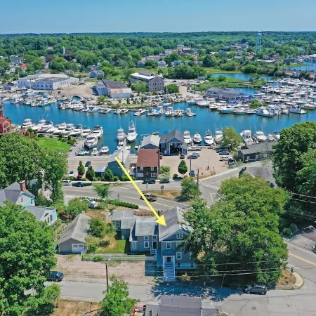 Arden House DT Mystic 3BR Lux Family Getaway
