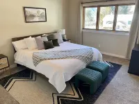 Locally owned family-friendly mountain getaway! Hotels near Marshalls
