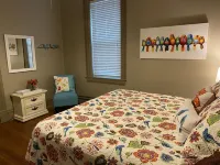 Historic District Inn 4 Bed/ 3 Bath in the heart of downtown Hermann!