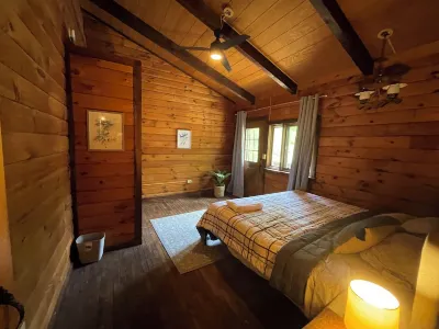 10 Minutes to HITS Great private getaway in Saugreties