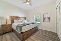 The Sandollar House Hotels in Lely Resort