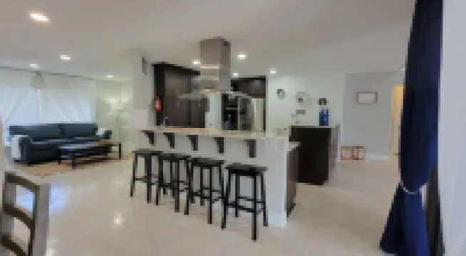 Designer House Heated Pool 3 mi. from the Beach & Downtown