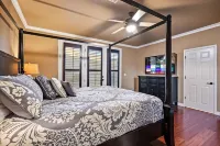 5 Bdr Beautiful Riverfront Home with Dock!