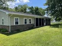 New! Cozy River Cottage with great views of the water!
