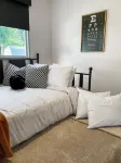 The Rosie Roots - Cozy Pet Friendly House