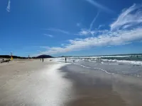 Little Fern House a Tropical Beach Hideaway Mudjimba,  Sunshine Coast 🛫 5 mins