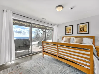 Mountain Retreat  ★ HEATED POOL ★  Amazing Views! Отели рядом с достопримечательностью «Widener University Commonwealth Law School»
