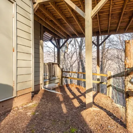 Popular Villa with Mountain Views in a Resort with Trails and a Cozy Tavern.