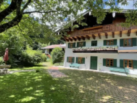 Wundervolle Erdgeschosswohnung mit Blick ins Grüne Hotels in Marquartstein