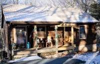 Say Hello to Cozy Cabina! Rosschryslerjeepdodge Boone Nc.附近的飯店