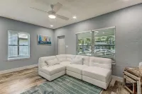 Remodeled home walking distance to Canal St.
