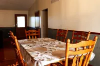 Holland Meadows minutes from The Ark Encounter. Quite countryside!