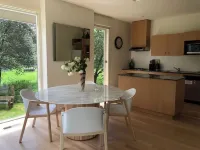 Lake Daylesford Villa 2~ Lake Frontage Large Villa