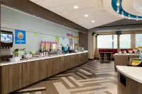 Tru by Hilton St. Charles St. Louis - Desayuno
