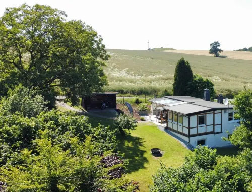 Gemütliches Ferienhaus am Hennesee mit Terrasse und Ausblick in die Natur