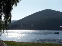 Ferienwohnung Direkt am Strand mit Edersee Blick / Edertal/ Rehbach Hotels in Edertal