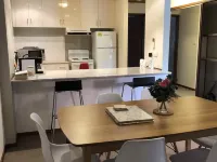 Family friendly apartment 5 min drive to Canberra City Hotels in Griffith