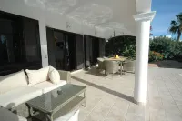 Luxury Family Villa With Private Heated Pool