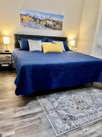 Manitou Apartment 2B Отели в г. Маниту Спрингс