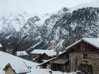 Appartement Spacieux Avec vue sur la Montagne Hotels in Saint-Veran