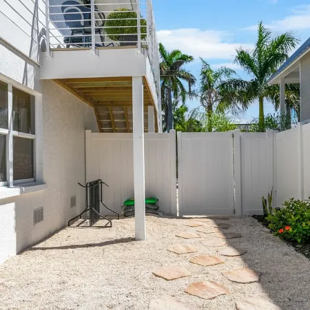 Sale Starts 8-15~Pool~Steps to Beach&Restaurants~Gulf View~Grill~BeachChairUmbre