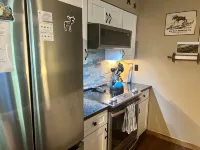 Great Family Condo - 2 Minute Walk to Chair Lifts!