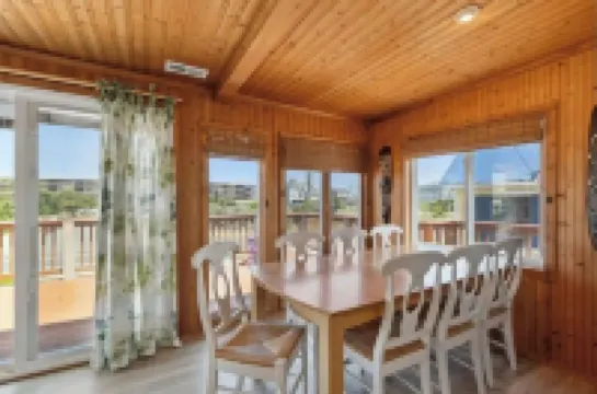 Tiki Tides OBX 4-Bedroom Beach Box in Kill Devil Hills, Steps from the Beach!
