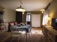 La Maison Du Lac Iseo - apt B Các khách sạn ở Predore