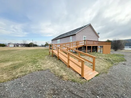 Lakeview Retreat in Ticonderoga, NY Отели в г. Тикондерога