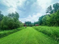 Charming 1810 farmhouse on 24 acres w/ gorgeous mountain views, 2 bedrooms &WiFi