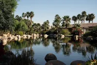 Desert Oasis Walking Distance to Festivals. Pet Friendly!