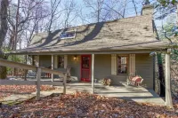 Rustic, Private, Cozy Cabin Getaway in Mountains of Big Canoe