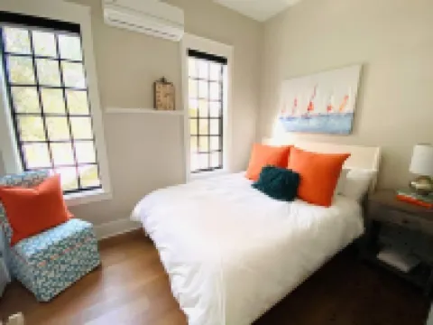 Ten minutes to Beach & Town: Contemporary Living in Historic Old Village